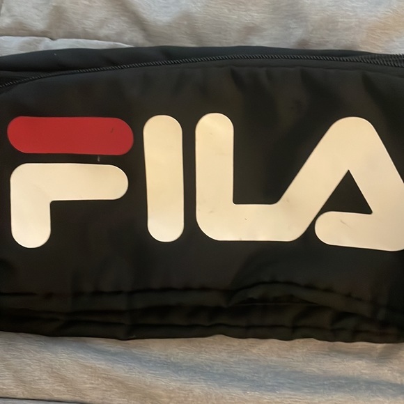 Fila Heritage Sling Bag - Picture 6 of 9